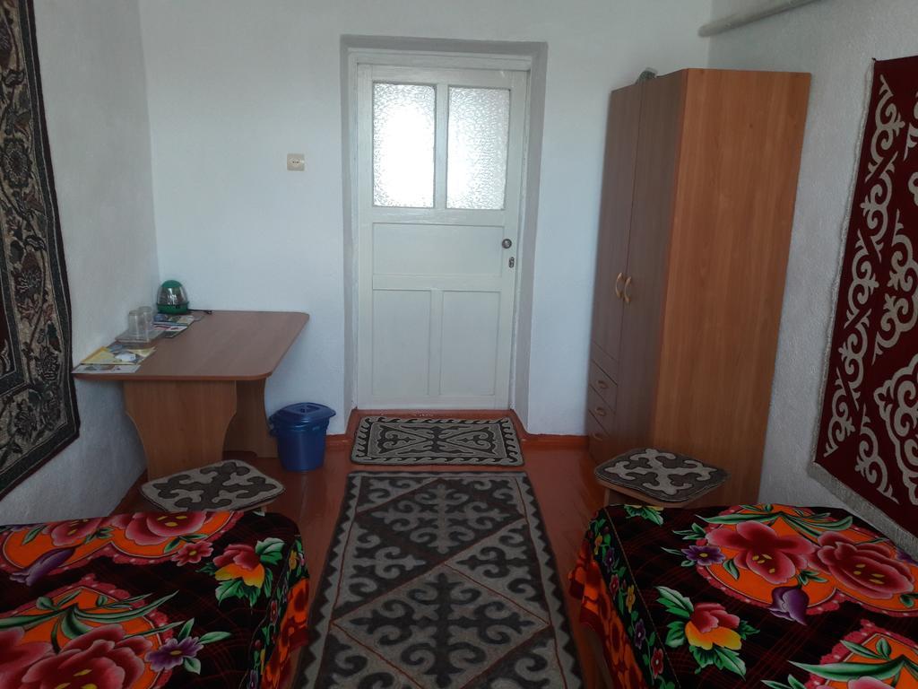 Guest House Baytur Kochkor Εξωτερικό φωτογραφία